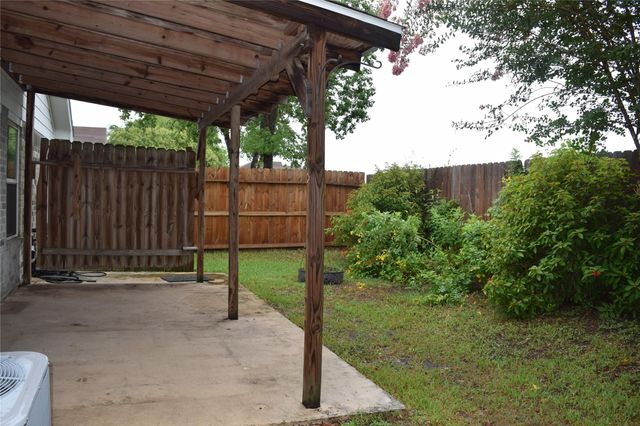 18130 Beaverdell Drive, Tomball, TX 77377