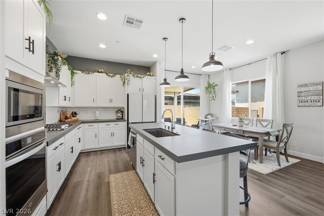835 Silverton Springs Street, Henderson, NV 89011