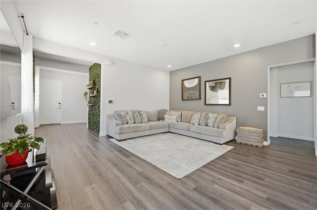 835 Silverton Springs Street, Henderson, NV 89011