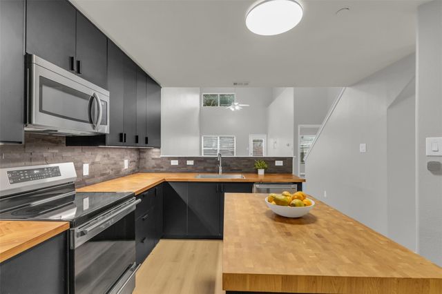 9731 Wake Bridge Drive, Frisco, TX 75035