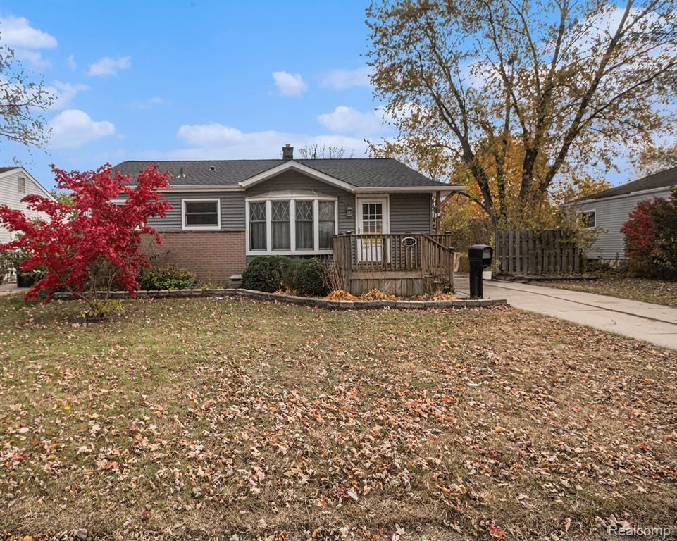 32205 Hazelwood Street, Westland, MI 48186