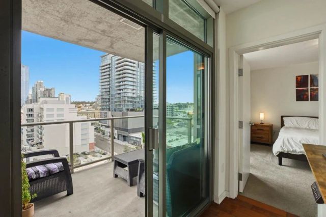 800 The Mark Lane 1002, San Diego, CA 92101