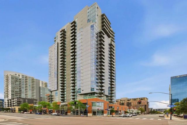 800 The Mark Lane 1002, San Diego, CA 92101
