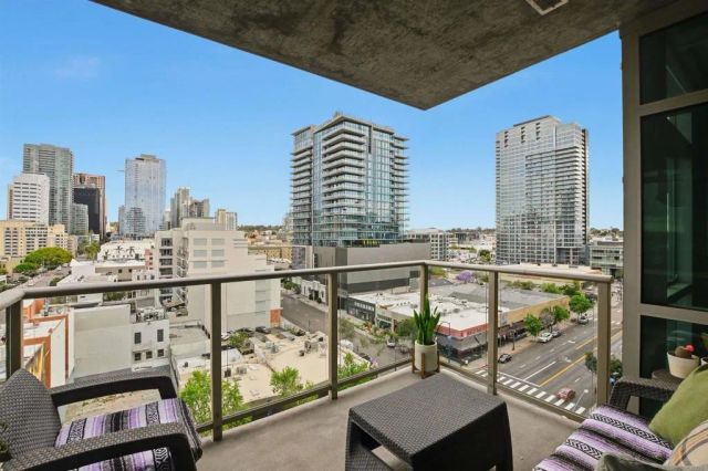 800 The Mark Lane 1002, San Diego, CA 92101