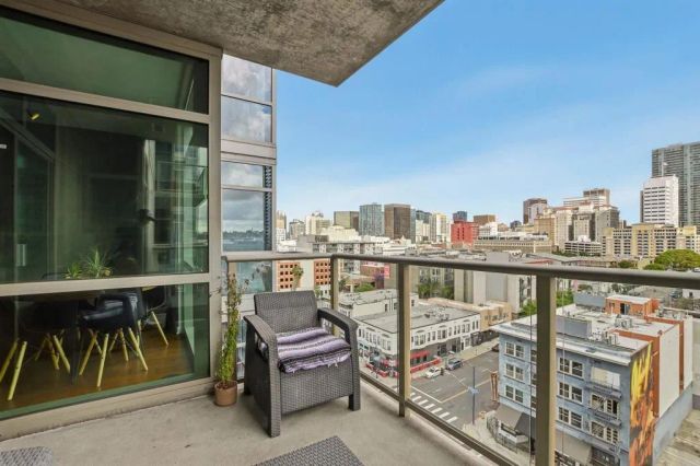 800 The Mark Lane 1002, San Diego, CA 92101