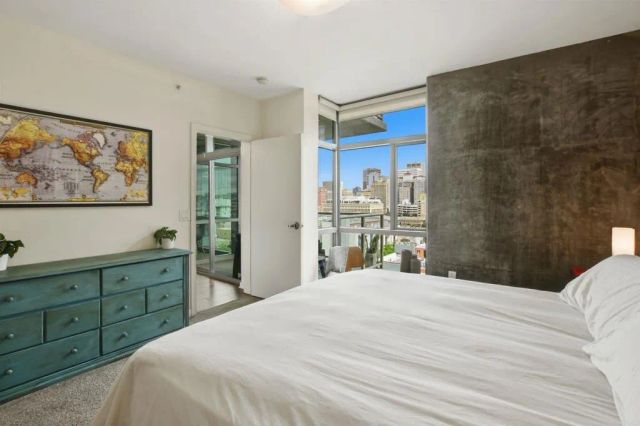 800 The Mark Lane 1002, San Diego, CA 92101