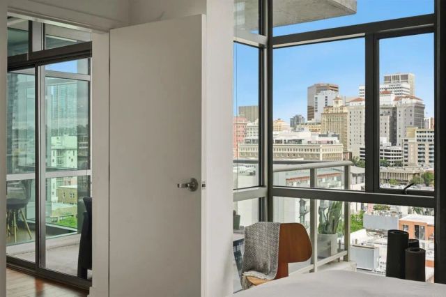 800 The Mark Lane 1002, San Diego, CA 92101