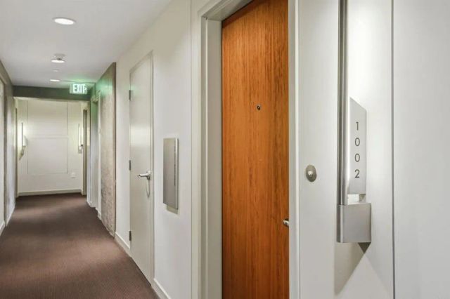 800 The Mark Lane 1002, San Diego, CA 92101