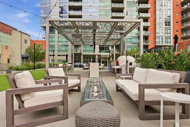 800 The Mark Lane 1002, San Diego, CA 92101