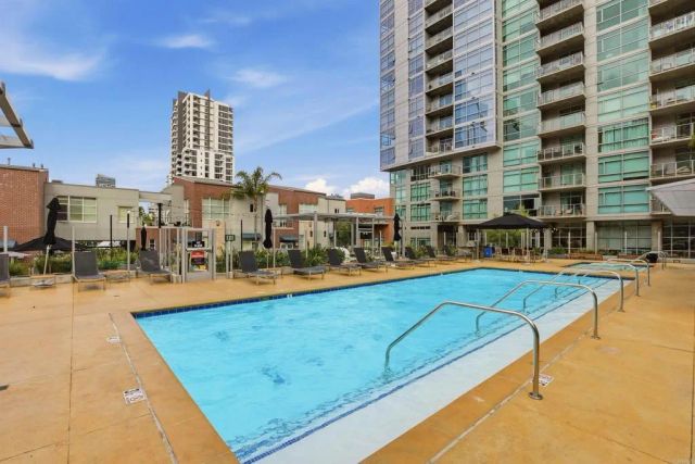 800 The Mark Lane 1002, San Diego, CA 92101