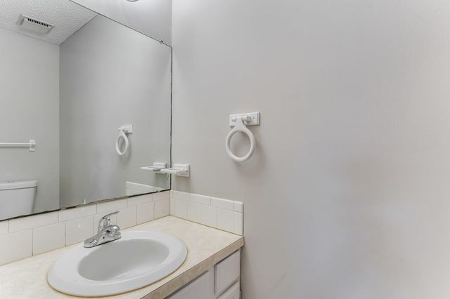 3013 W Hadden Ave, Wichita, KS 67217