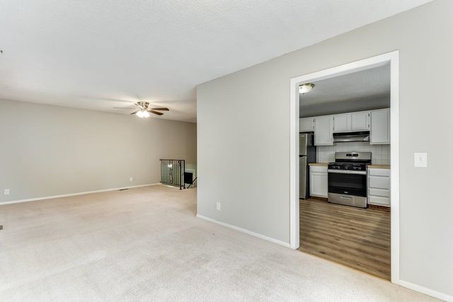 3013 W Hadden Ave, Wichita, KS 67217