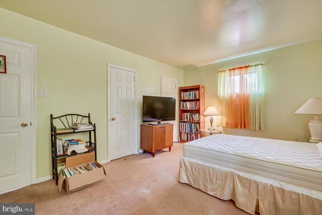 317 BROOKMEAD DR, Cherry Hill, NJ 08034