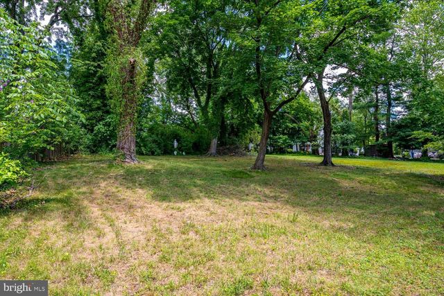 317 BROOKMEAD DR, Cherry Hill, NJ 08034