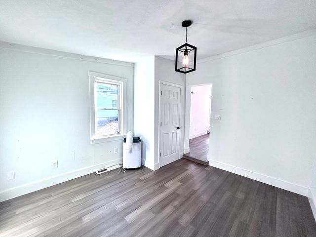 127 Beach Rd, Salisbury, MA 01952