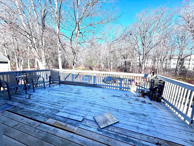 127 Beach Rd, Salisbury, MA 01952