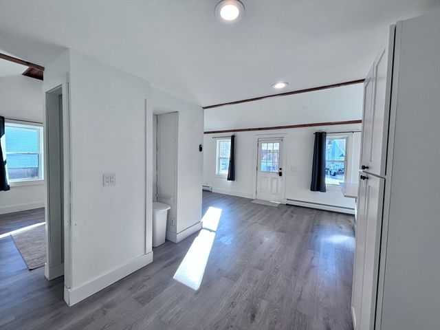 127 Beach Rd, Salisbury, MA 01952