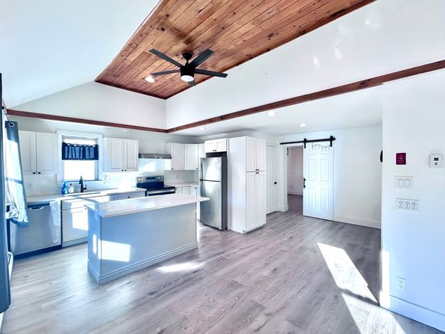 127 Beach Rd, Salisbury, MA 01952