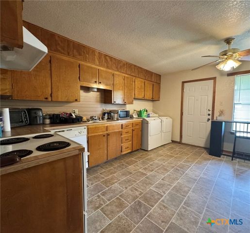 4802 Rainbow Circle, Killeen, TX 76543