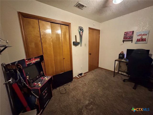 4802 Rainbow Circle, Killeen, TX 76543