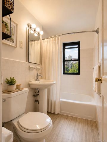 9905 63rd Drive 9C, Rego Park, NY 11374