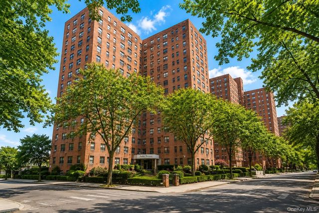 9905 63rd Drive 9C, Rego Park, NY 11374