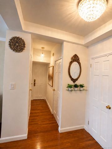 9905 63rd Drive 9C, Rego Park, NY 11374