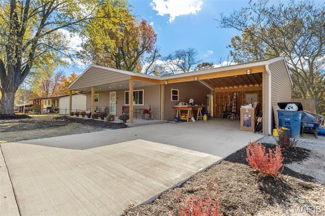 308 Crosby Dr, Gray Summit, MO 63039