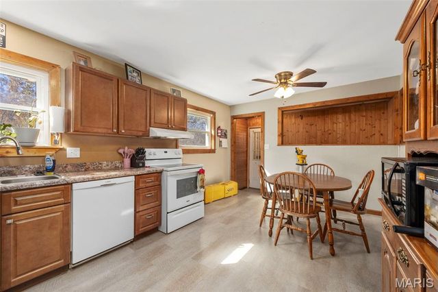 308 Crosby Dr, Gray Summit, MO 63039