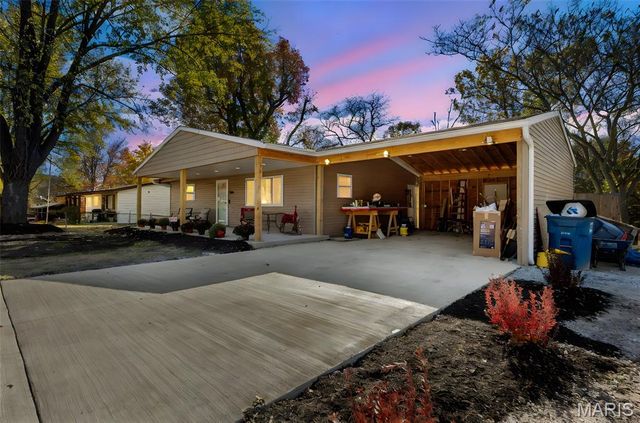 308 Crosby Dr, Gray Summit, MO 63039