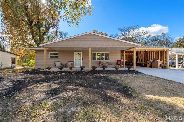 308 Crosby Dr, Gray Summit, MO 63039