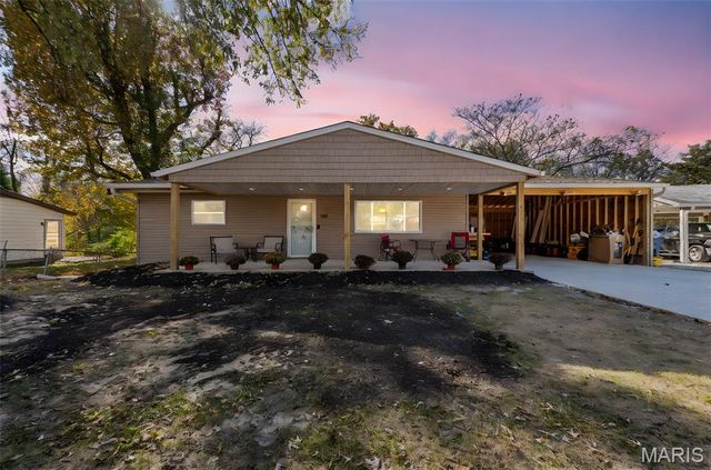 308 Crosby Dr, Gray Summit, MO 63039