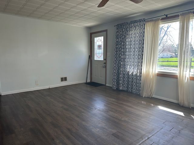 15507 36th Avenue, East Moline, IL 61244