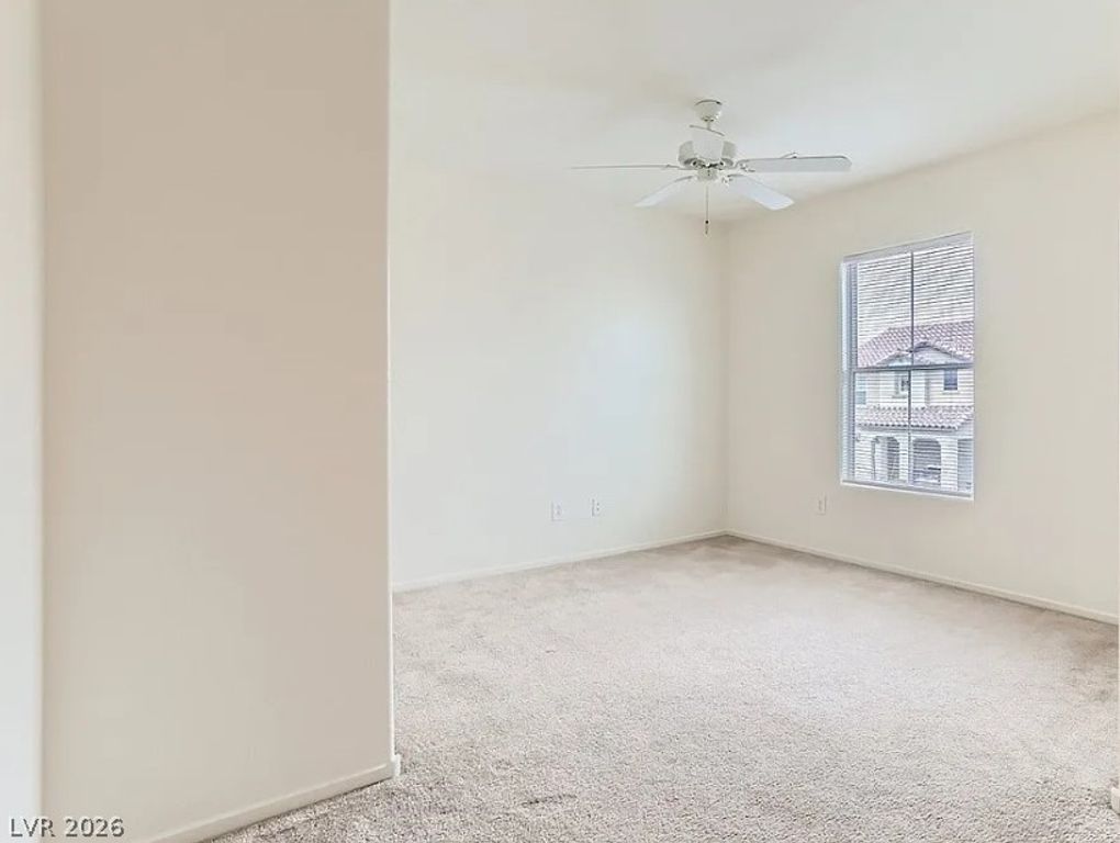Image 10 of property listing at 11940 White Lilly Street, Las Vegas, NV 89183