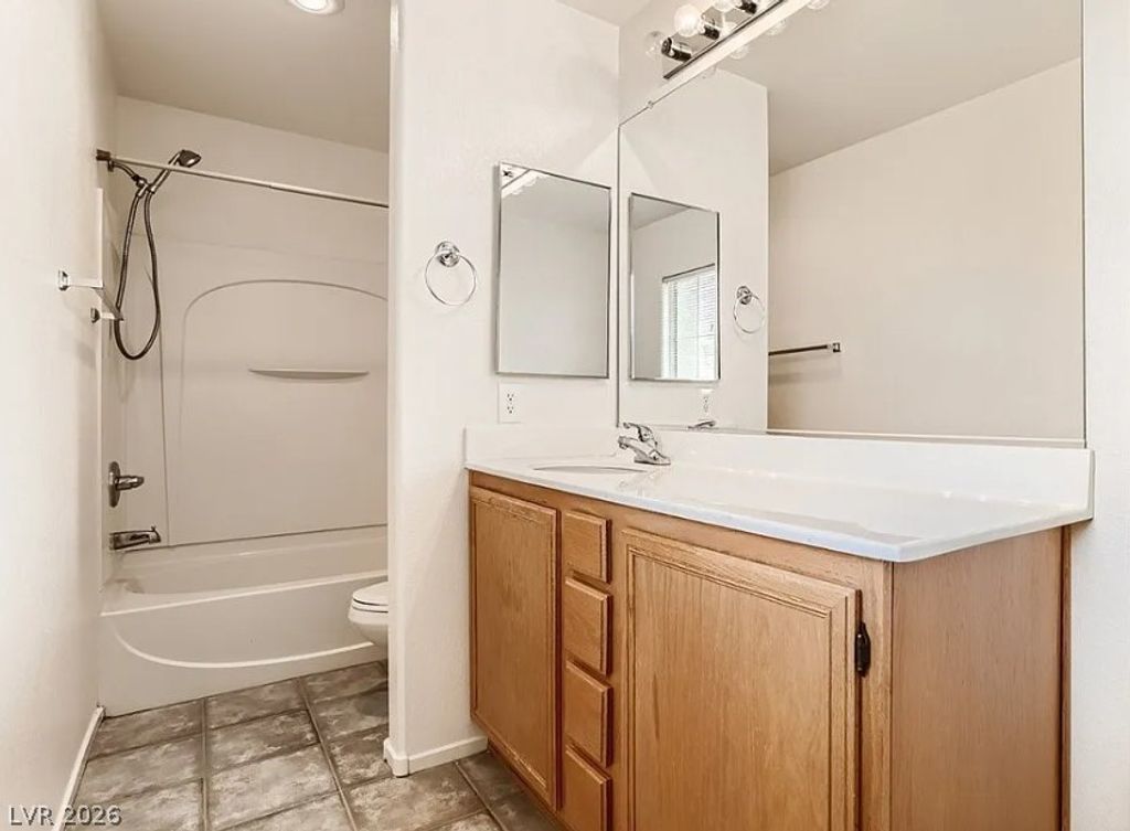 Image 9 of property listing at 11940 White Lilly Street, Las Vegas, NV 89183