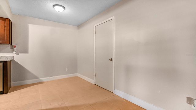 4880 LAKE RIDGE ROAD 7, Orlando, FL 32808