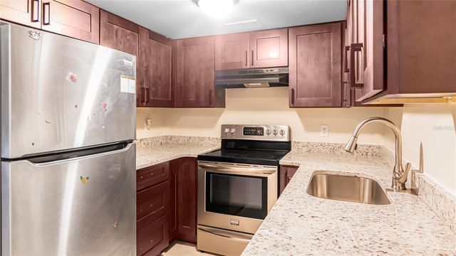 4880 LAKE RIDGE ROAD 7, Orlando, FL 32808