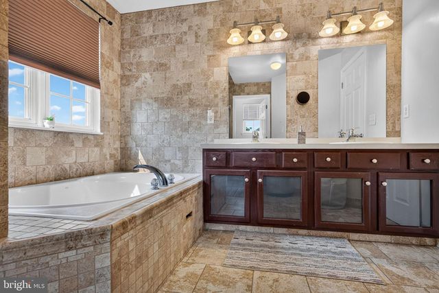 15 JASMINE WAY, Sewell, NJ 08080