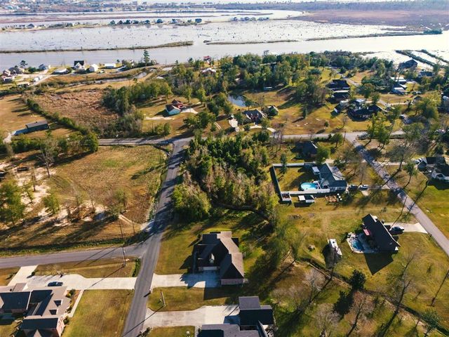2001 Green Forest Road, Westlake, LA 70669