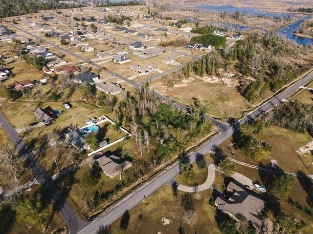 2001 Green Forest Road, Westlake, LA 70669
