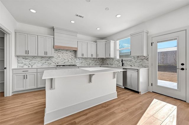 4803 SW Juneberry Street, Bentonville, AR 72713