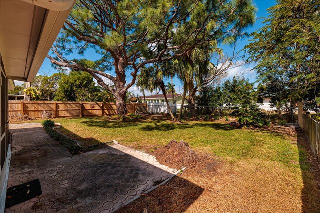 349 89TH AVENUE NE, St Petersburg, FL 33702