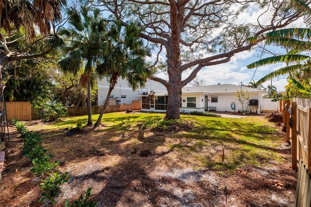 349 89TH AVENUE NE, St Petersburg, FL 33702