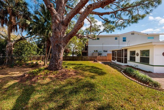 349 89TH AVENUE NE, St Petersburg, FL 33702