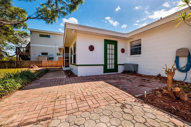 349 89TH AVENUE NE, St Petersburg, FL 33702