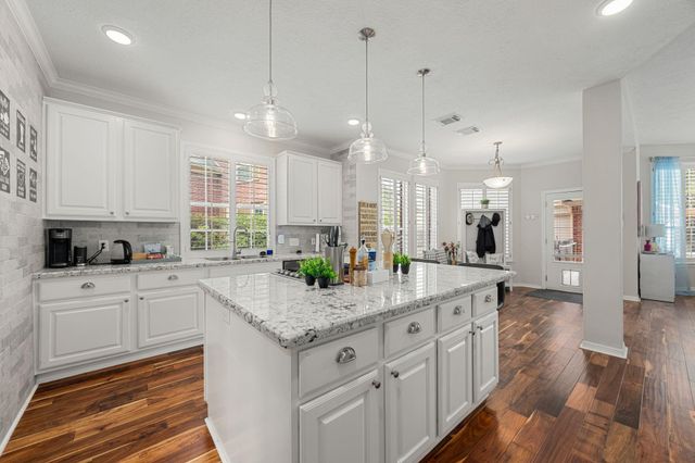 25814 Spring Hill Place, Spring, TX 77373