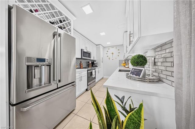 2505 SE 16th PL 1 & 2, Cape Coral, FL 33904