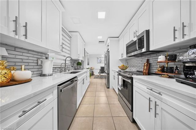 2505 SE 16th PL 1 & 2, Cape Coral, FL 33904