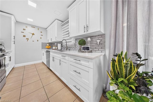 2505 SE 16th PL 1 & 2, Cape Coral, FL 33904