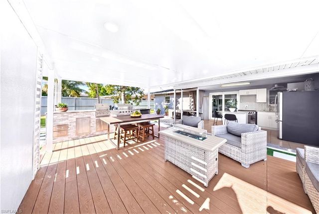 2505 SE 16th PL 1 & 2, Cape Coral, FL 33904